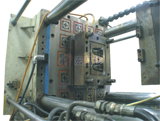 Injection molding equipment